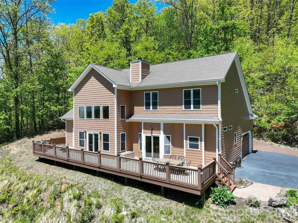 1033 Presidential Drive Waynesville NC 28786