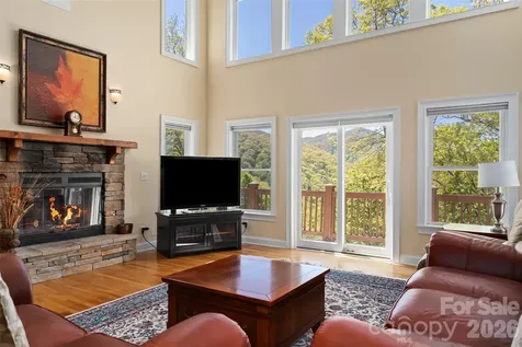 1033 Presidential Drive Waynesville NC 28786