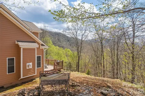 1033 Presidential Drive Waynesville NC 28786