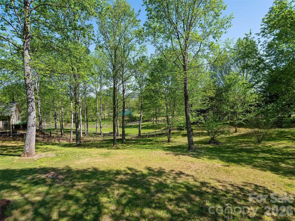 37 Crimson Lane Hendersonville NC 28792
