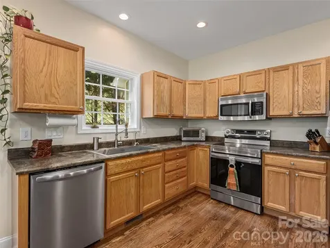 37 Crimson Lane Hendersonville NC 28792