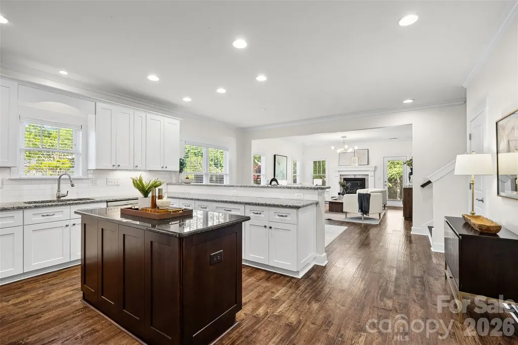 2562 Roseview Lane Charlotte NC 28205