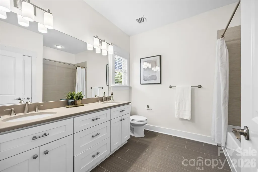 2562 Roseview Lane Charlotte NC 28205