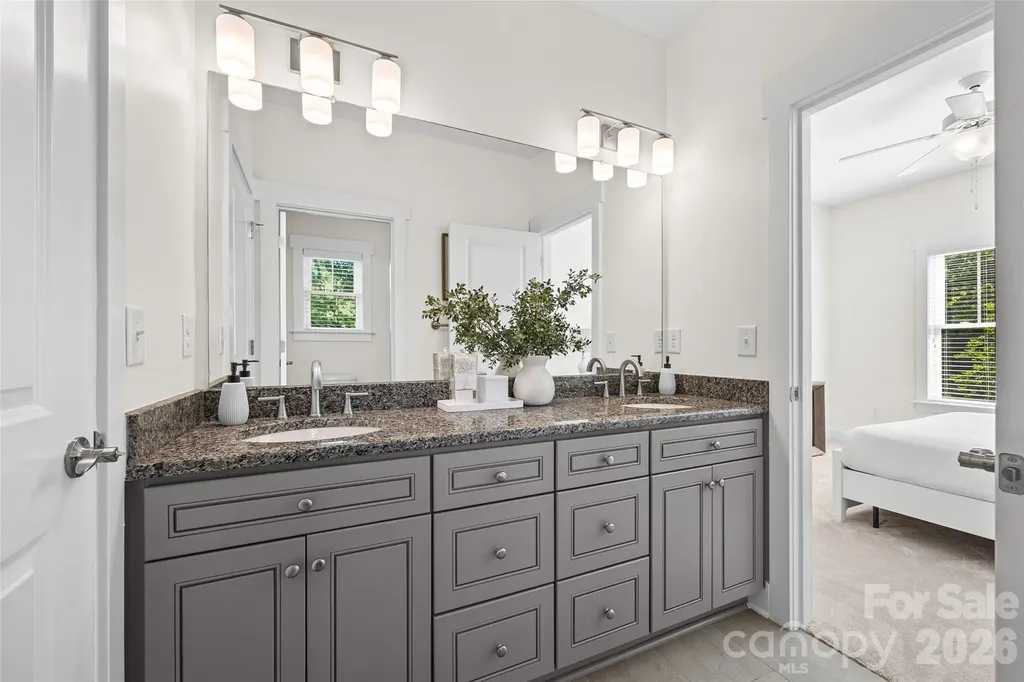 2562 Roseview Lane Charlotte NC 28205