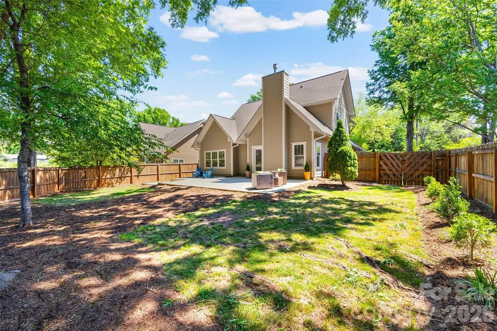 2562 Roseview Lane Charlotte NC 28205