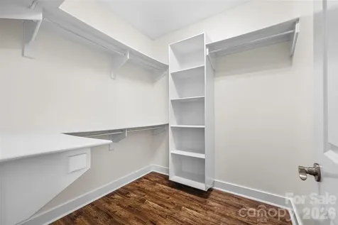2562 Roseview Lane Charlotte NC 28205