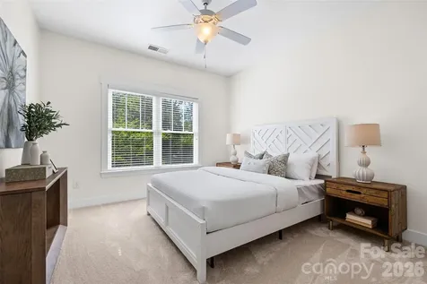 2562 Roseview Lane Charlotte NC 28205