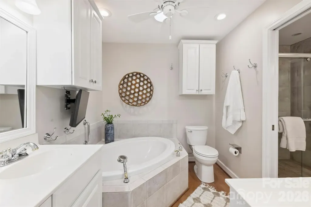 4013 Bridgewood Lane Charlotte NC 28226