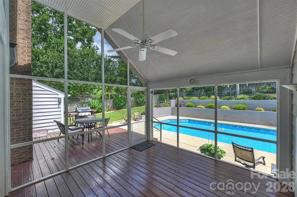4013 Bridgewood Lane Charlotte NC 28226