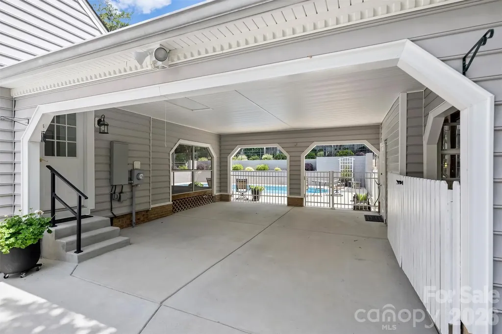 4013 Bridgewood Lane Charlotte NC 28226