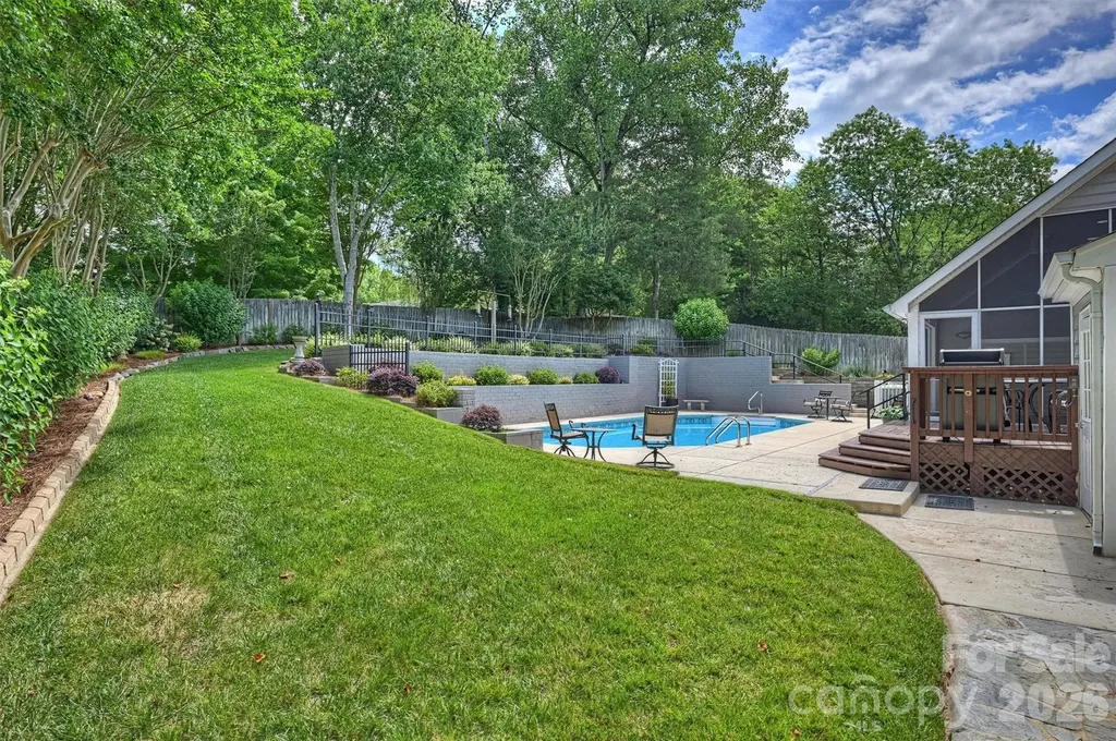 4013 Bridgewood Lane Charlotte NC 28226