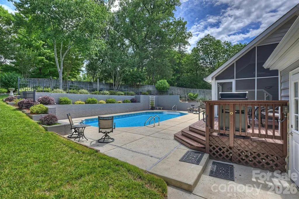 4013 Bridgewood Lane Charlotte NC 28226