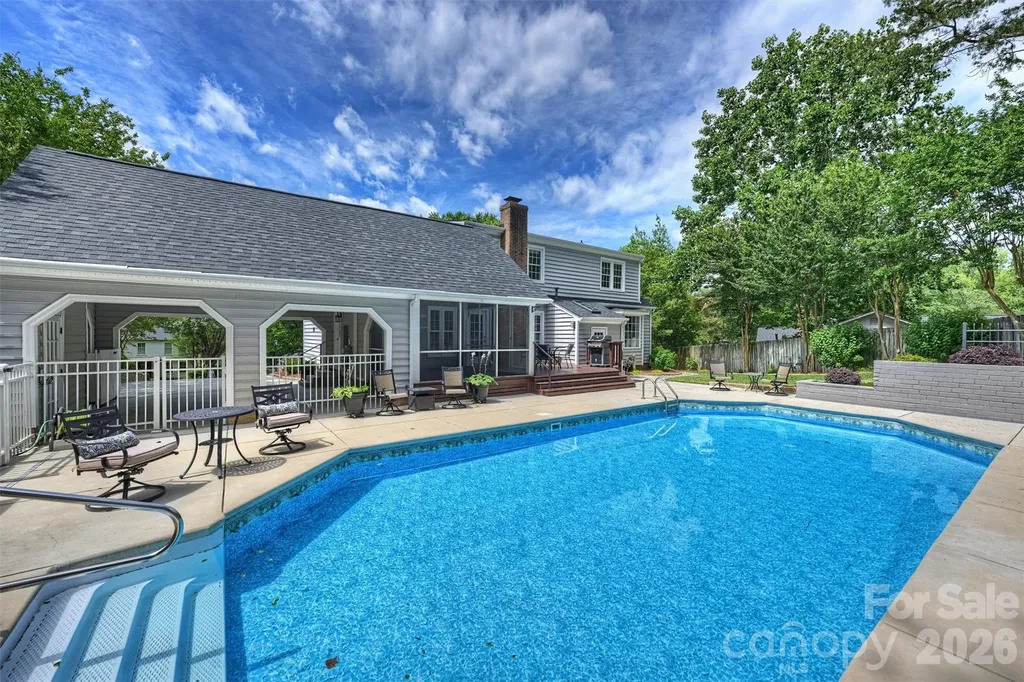 4013 Bridgewood Lane Charlotte NC 28226