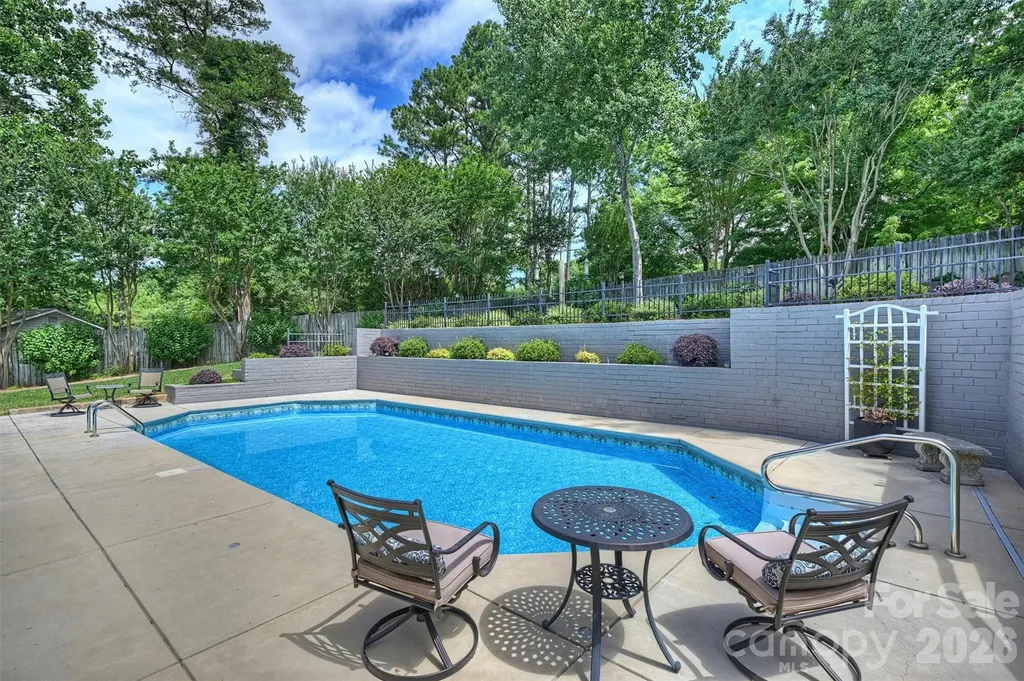 4013 Bridgewood Lane Charlotte NC 28226