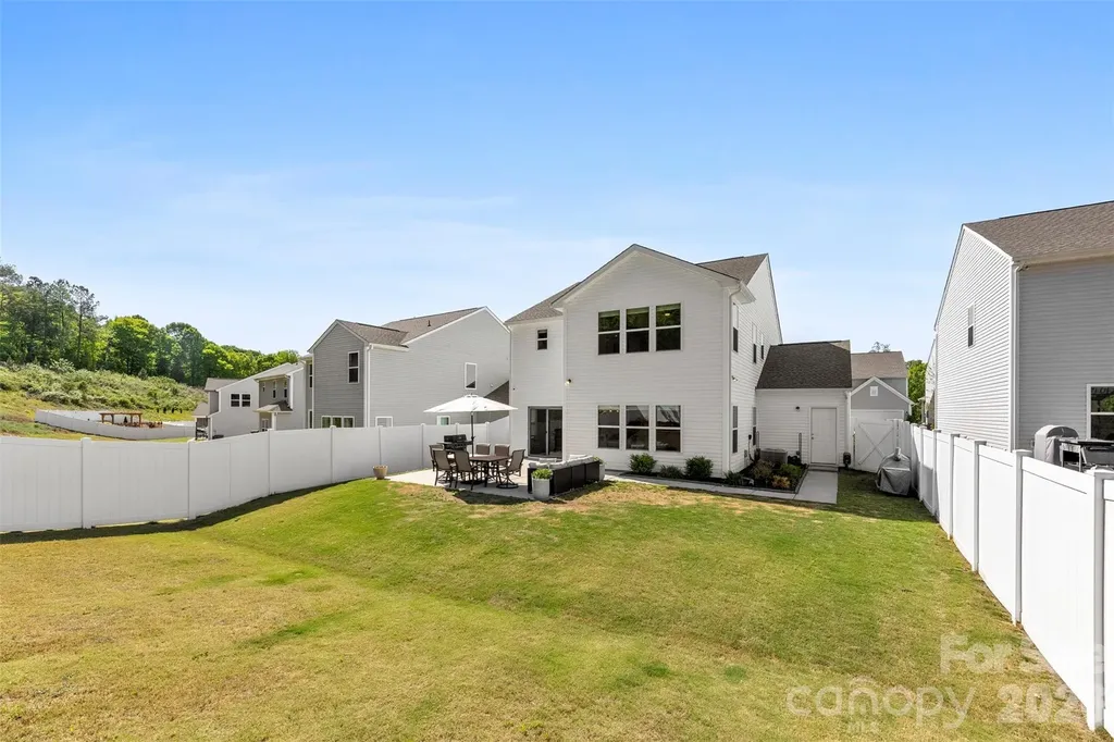 3152 Pinehills Way Mount Holly NC 28120