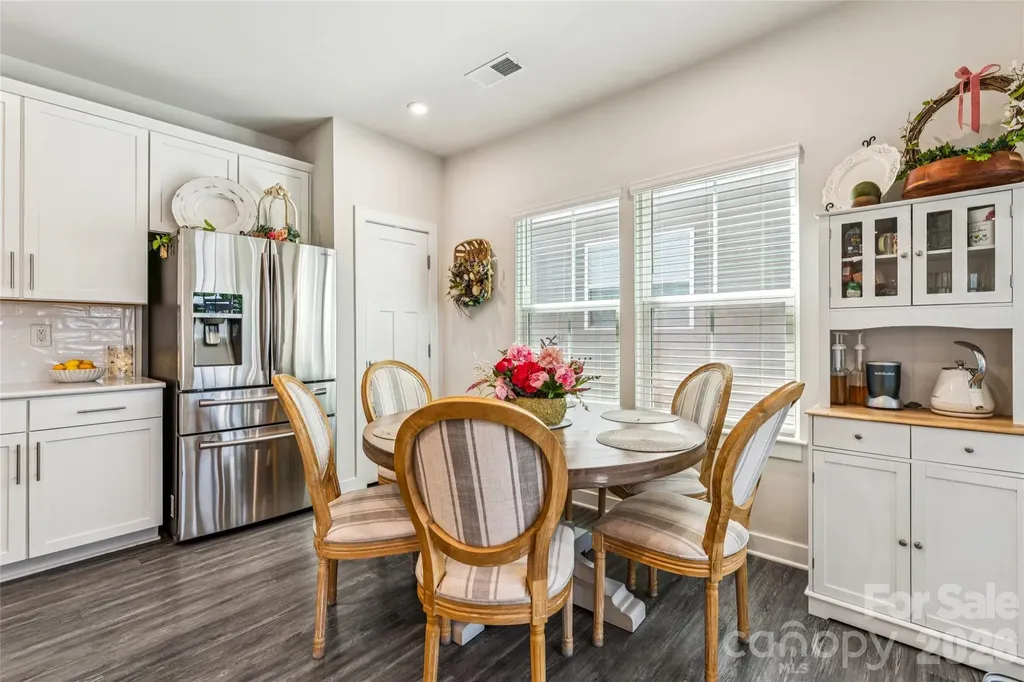 5042 Summer Surprise Lane Charlotte NC 28215