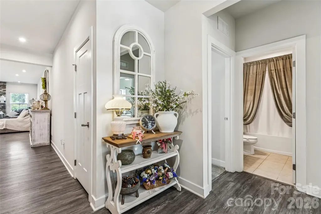 5042 Summer Surprise Lane Charlotte NC 28215