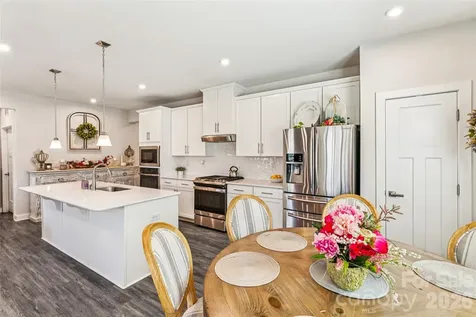 5042 Summer Surprise Lane Charlotte NC 28215