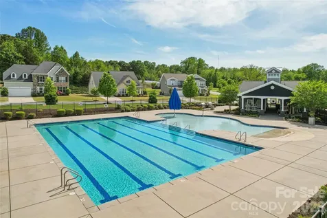 5042 Summer Surprise Lane Charlotte NC 28215