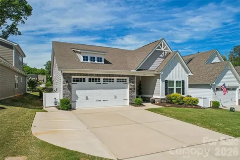 5042 Summer Surprise Lane Charlotte NC 28215