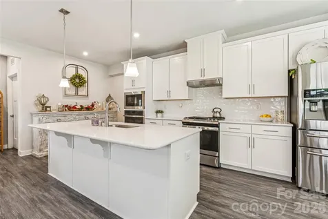 5042 Summer Surprise Lane Charlotte NC 28215