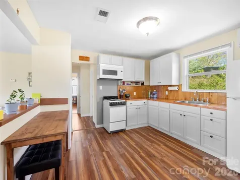 209 Wilmont Drive Hendersonville NC 28792