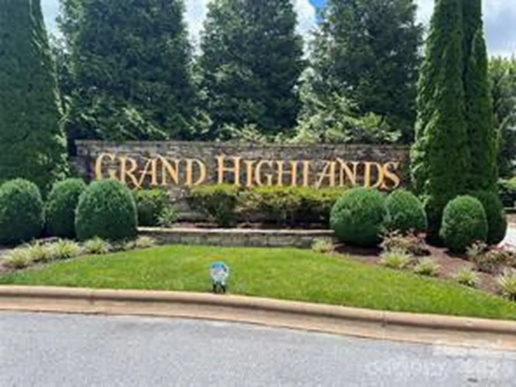 4642 Bearwallow Mountain Road Hendersonville NC 28792