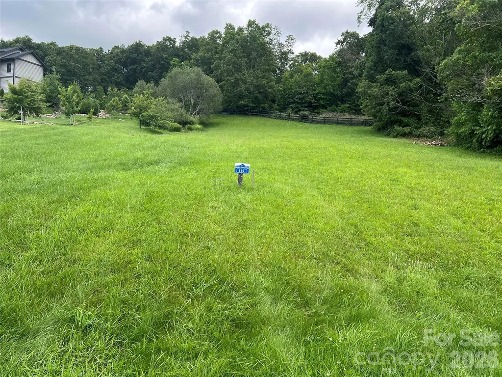 4642 Bearwallow Mountain Road Hendersonville NC 28792