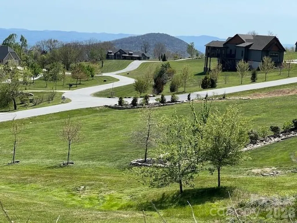 4642 Bearwallow Mountain Road Hendersonville NC 28792