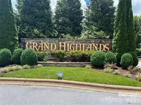 4642 Bearwallow Mountain Road Hendersonville NC 28792