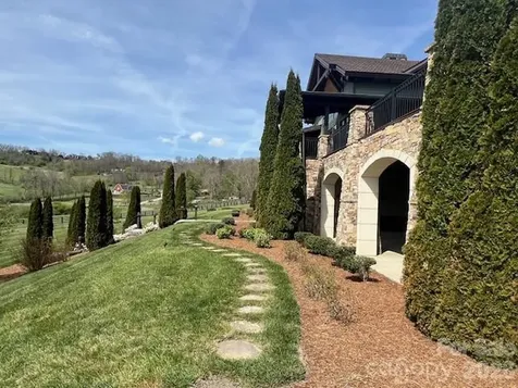 4642 Bearwallow Mountain Road Hendersonville NC 28792