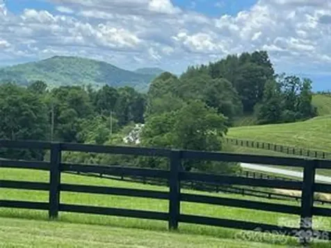 4642 Bearwallow Mountain Road Hendersonville NC 28792