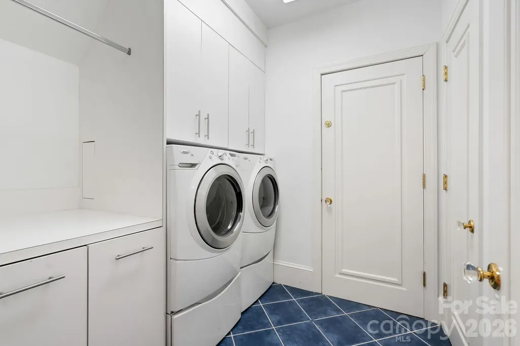 3135 Loma Lane Charlotte NC 28205