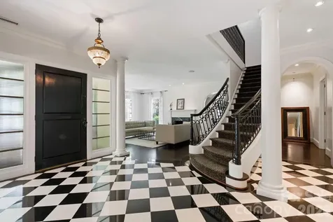 3135 Loma Lane Charlotte NC 28205