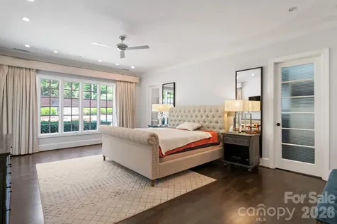 3135 Loma Lane Charlotte NC 28205