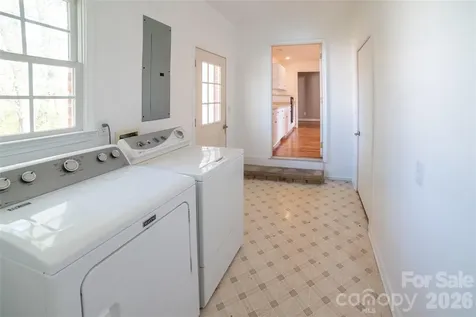 1421 Windsor Street NE Lenoir NC 28645