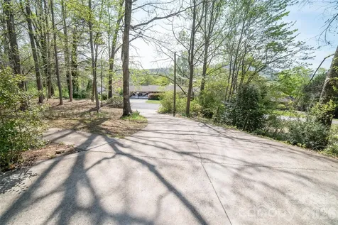 1421 Windsor Street NE Lenoir NC 28645