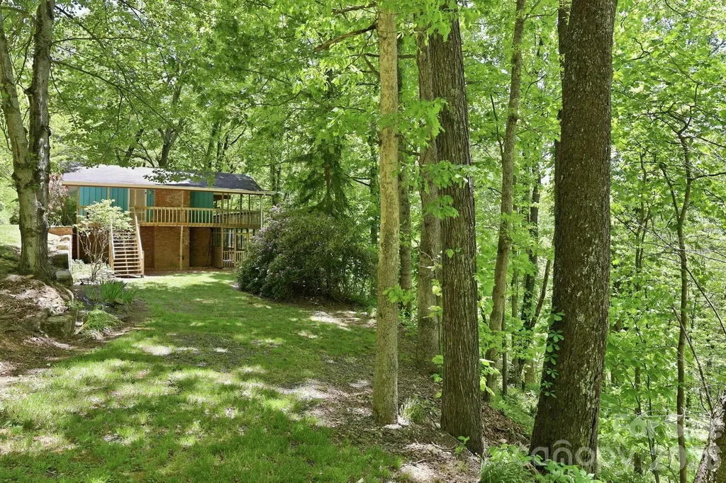 169 Sleepy Hollow Lane Canton NC 28716