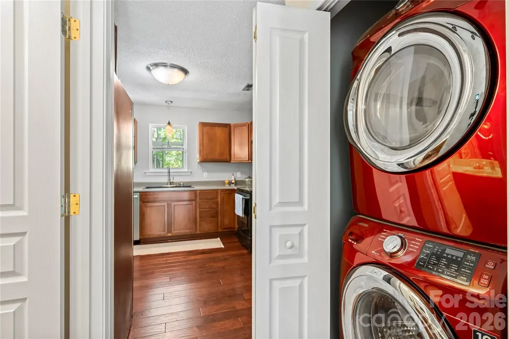 27 Sunview Circle Arden NC 28704