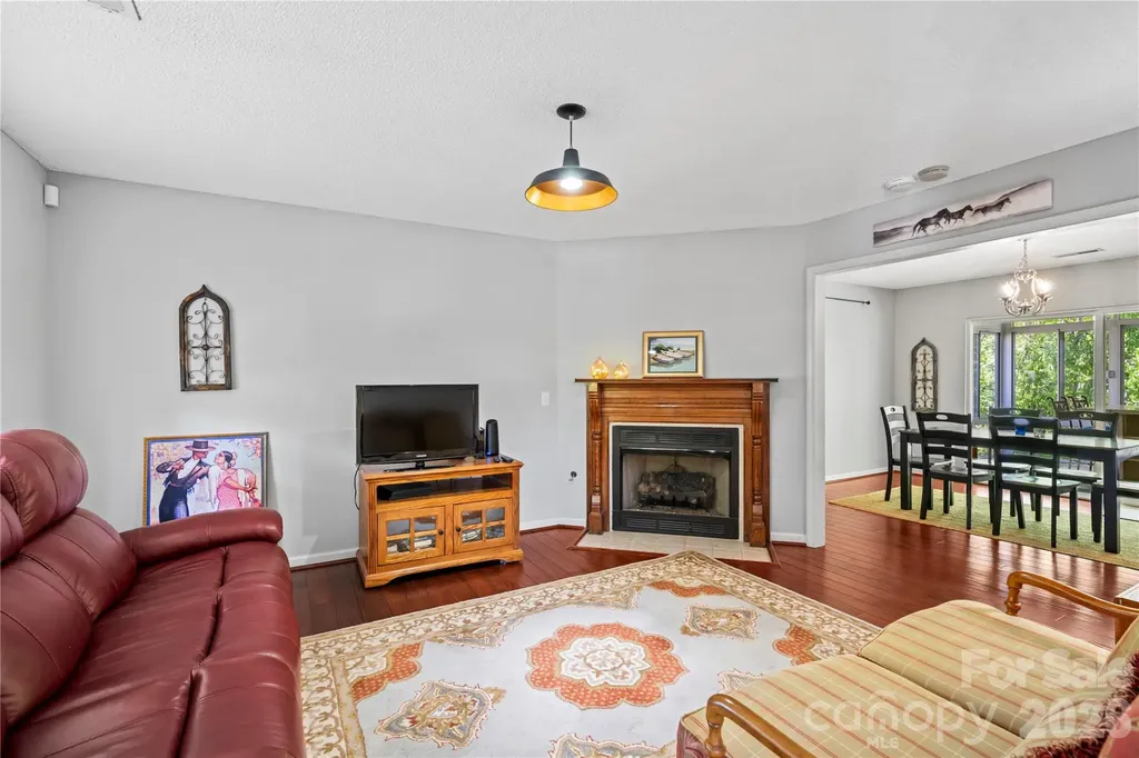 27 Sunview Circle Arden NC 28704