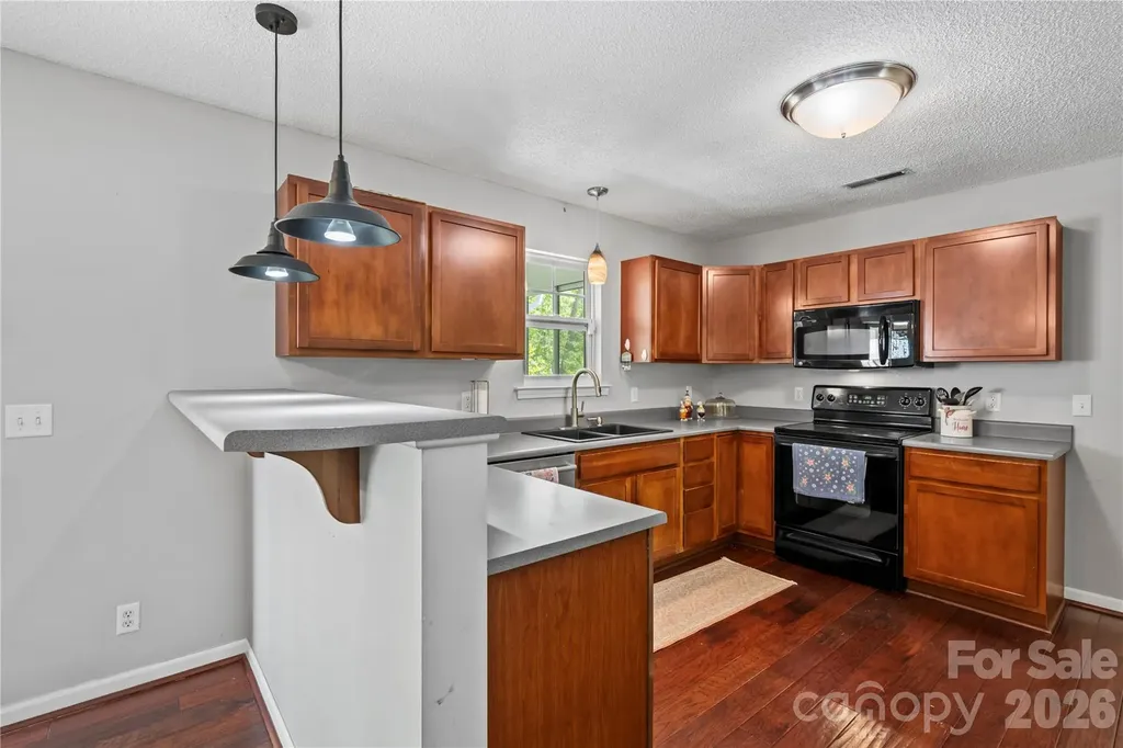 27 Sunview Circle Arden NC 28704