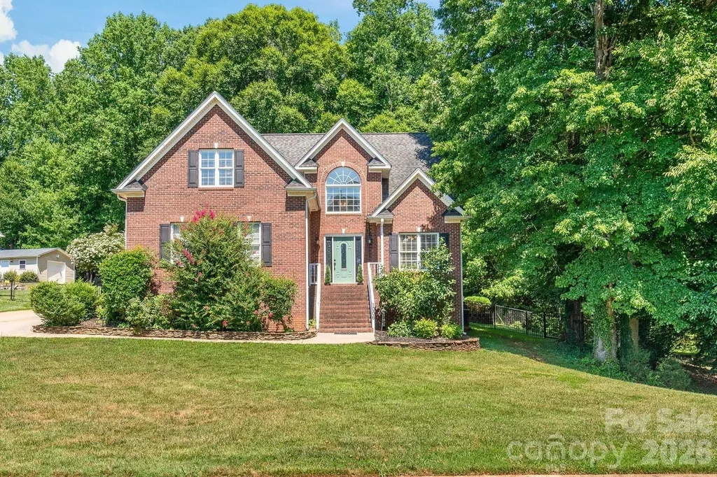 1006 Strawberry Lane Gastonia NC 28054