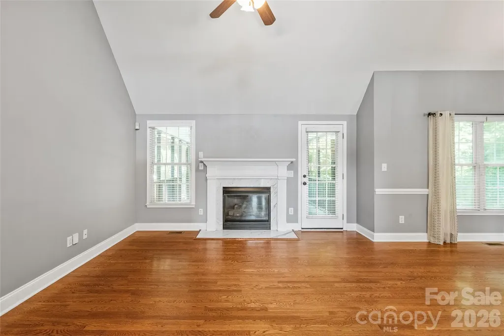 1006 Strawberry Lane Gastonia NC 28054