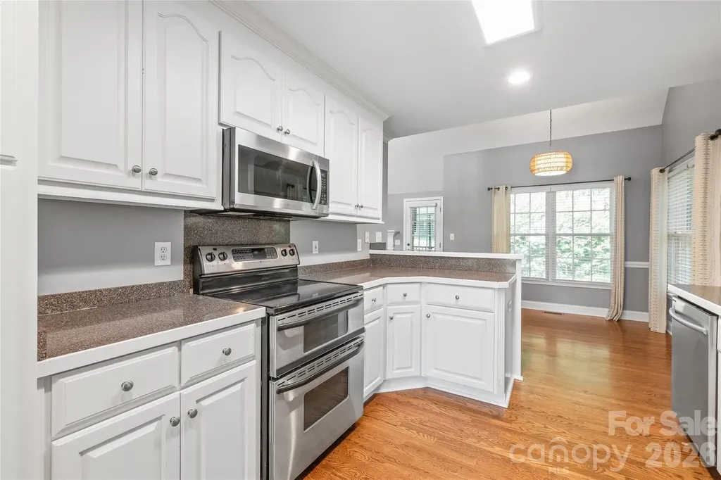 1006 Strawberry Lane Gastonia NC 28054