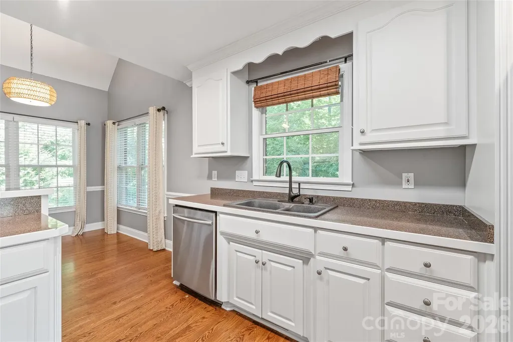 1006 Strawberry Lane Gastonia NC 28054