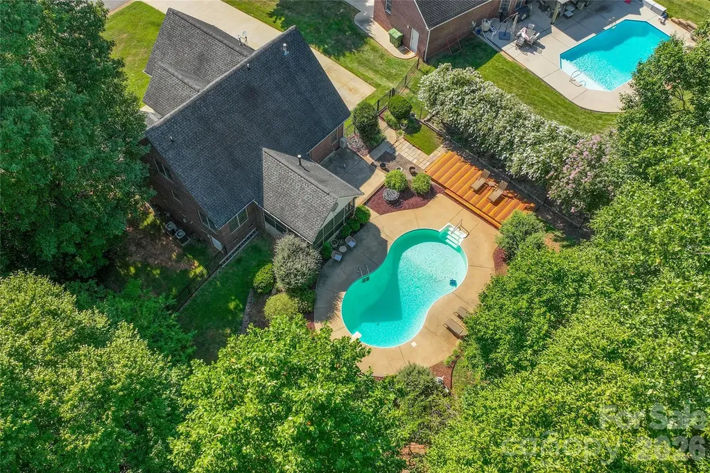 1006 Strawberry Lane Gastonia NC 28054