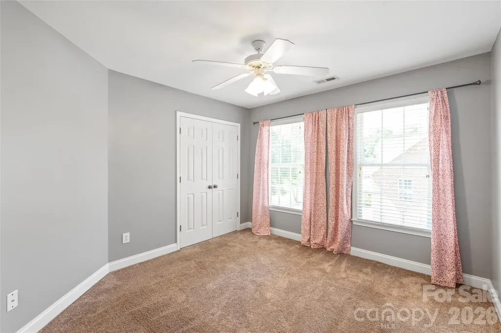 1006 Strawberry Lane Gastonia NC 28054