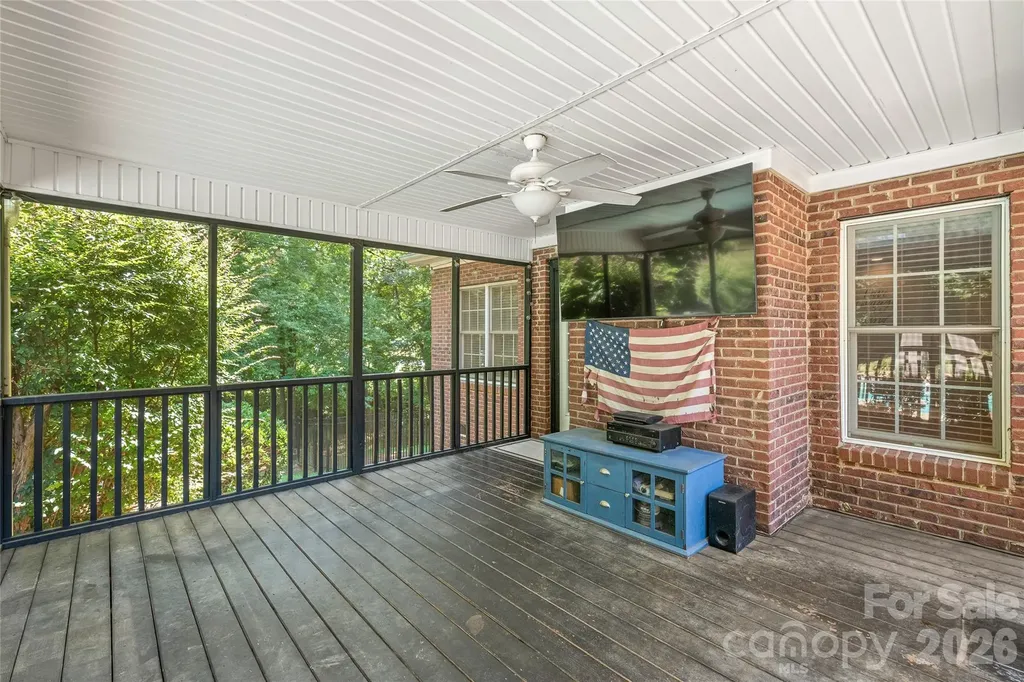 1006 Strawberry Lane Gastonia NC 28054