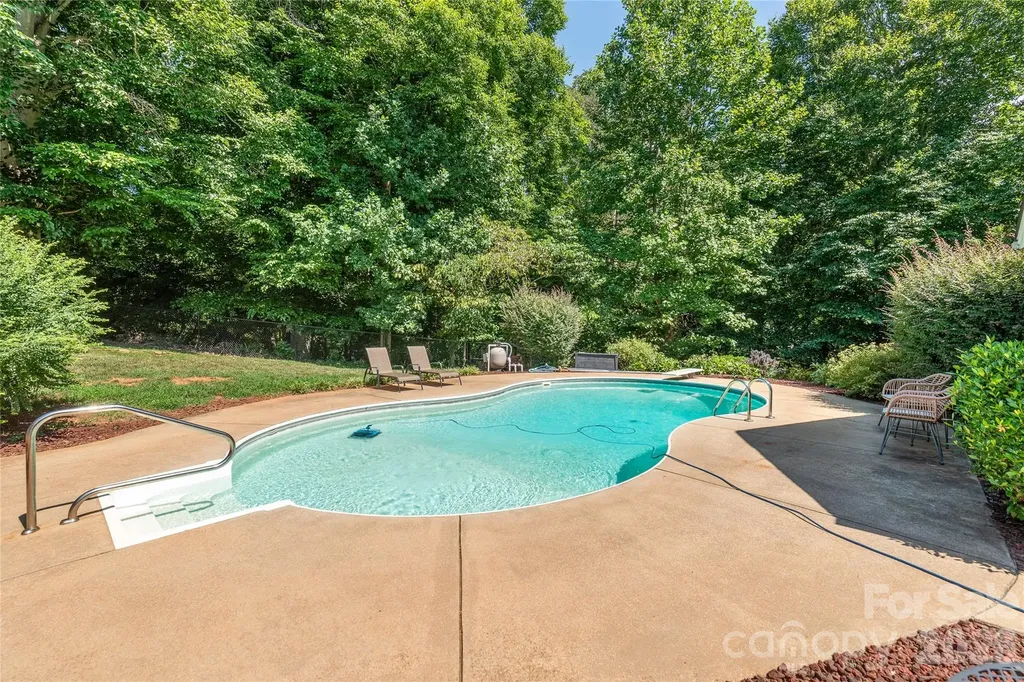 1006 Strawberry Lane Gastonia NC 28054
