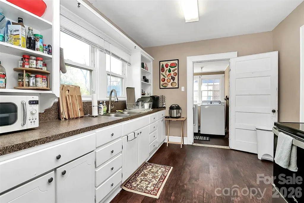 707 Oakshade Avenue Kannapolis NC 28083